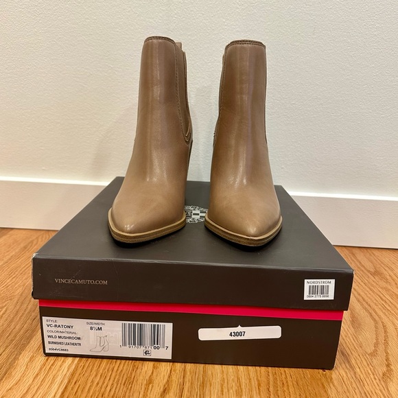 NIB Vince Camuto Ratony Chelsea Boot, Wild Mushroom, Size 8.5 - Picture 2 of 10